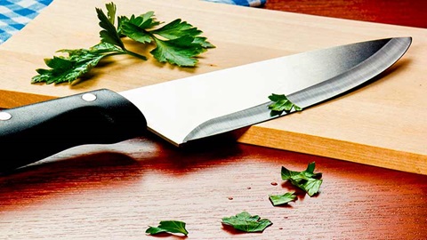 couteau, couteaux, couteau de chef, cuisine, ustensiles, coutellerie, cuisiner, couper, tranchant, couteau émoussé, couteau de cuisine, découper, chef cuisto, test-achats, couteau de chef professionnel, couteau de chef qualité prix , couteau de chef utilisation, couteau aiguisé, meilleur couteau de chef qualité prix